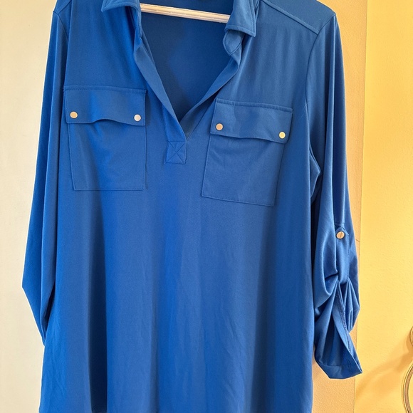 Blue shirt - Picture 1 of 1